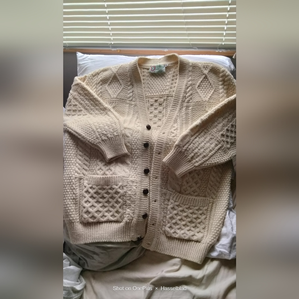 Vintage Irish wool cardigan size 48 Unisex
